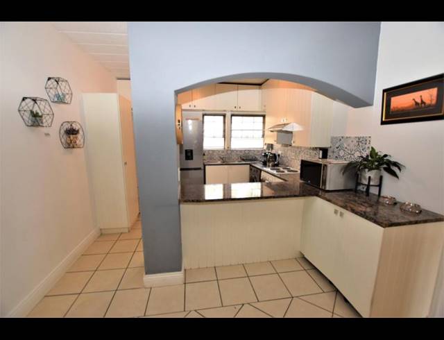 2 BEDROOM APARTMENT FOR SALE IN PAULSHOF